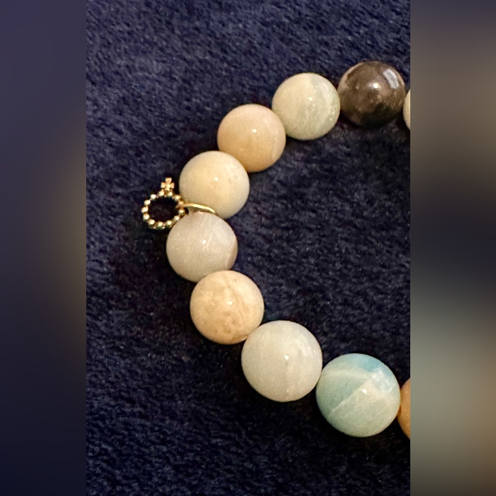 Matte Beaded Stretch Bracelet with Gold-Tone Charms - Picture 5 of 7